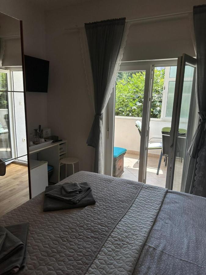 Bonbon Room And Apartment Zara Esterno foto