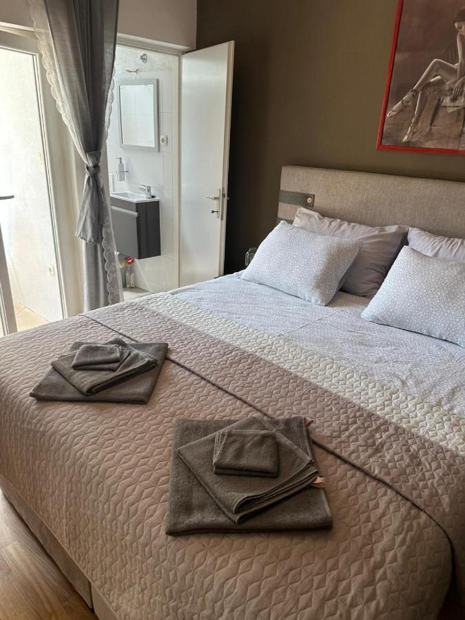 Bonbon Room And Apartment Zara Esterno foto